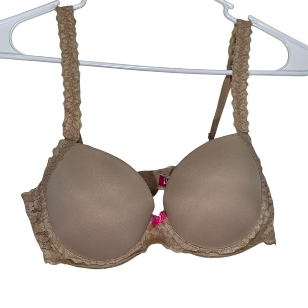 Victoria’s Secret PINK 34B Nude Lace Detail Push Up Bra